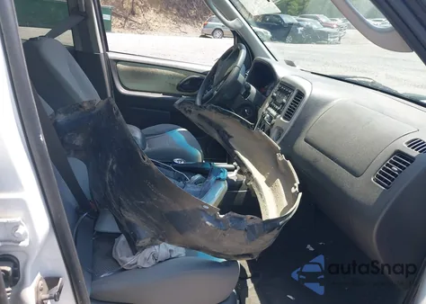 2005 Ford Escape Xlt из США, поврежденный, VIN 1FMYU93195KB75502